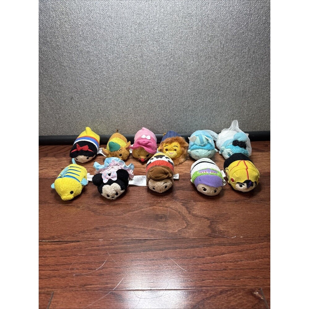 Disney Tsum Tsum lot of 11- Cinderella-Toy Story-Disney Parks